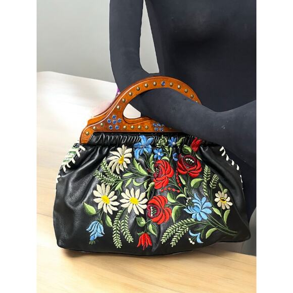 Y2K Isabella Fiore Embroidered Leather Clutch Bag & Large Wristlet - Picture 11 of 13